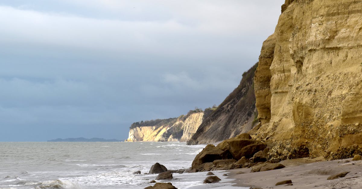 Dramatic cliffs and peaceful seashore along the Ecuadorian coast in Jama, Manabí.